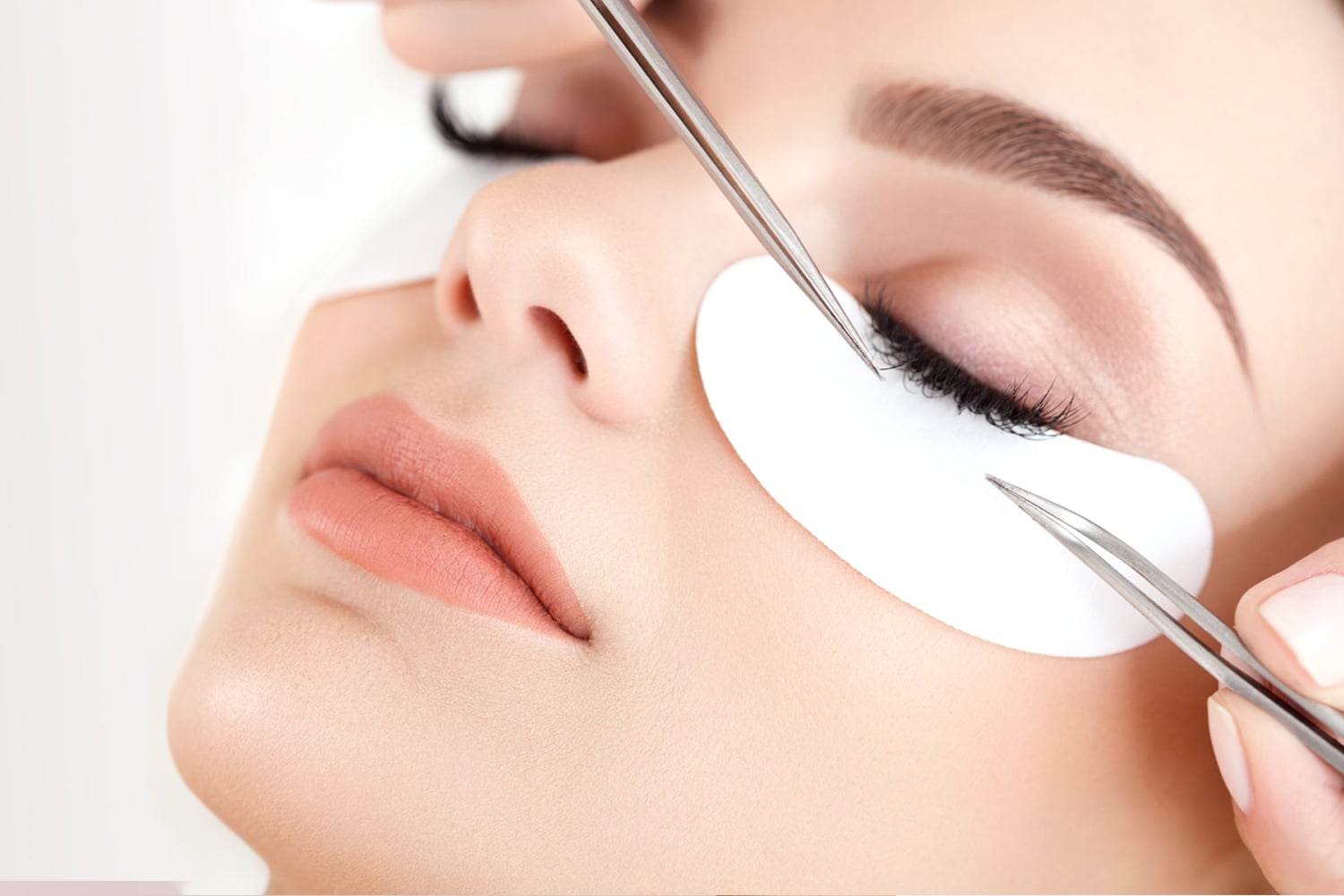 Keeping your Kit Tip Top – Storing Lash & Brow Tools…